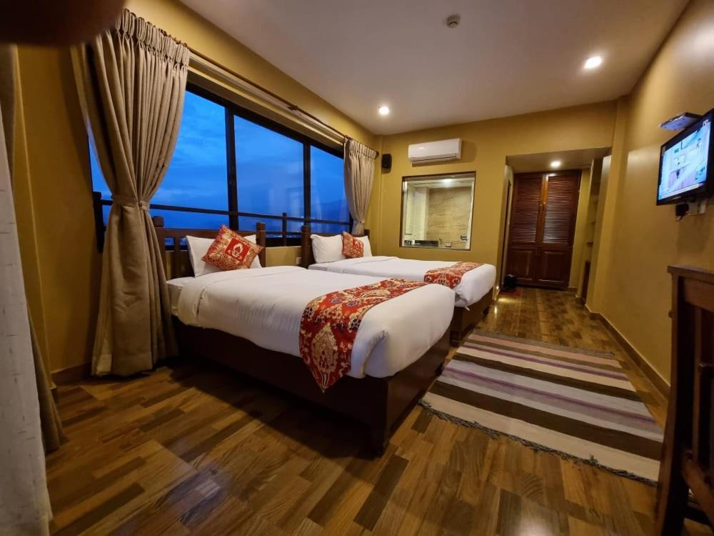 Hotel Mala Pokhara Zewnętrze zdjęcie