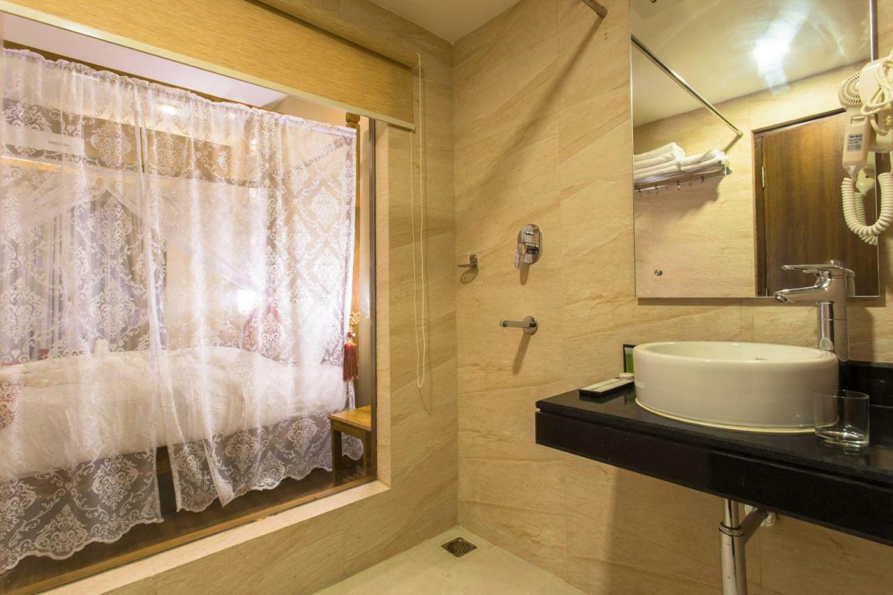 Hotel Mala Pokhara Zewnętrze zdjęcie